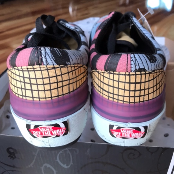 SOLD ‼️ DISNEY NIGHTMARE BEFORE CHRISTMAS VANS - Picture 9 of 15